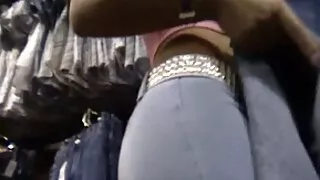 Gražus milf važiuoja vaikinas gaidys tiesiai gatvėje