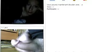 Moksleivė prarado ryšį ir pakilo su savo shaved pussy ant gaidys
